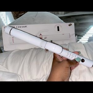 T3 1 1/4 curling iron